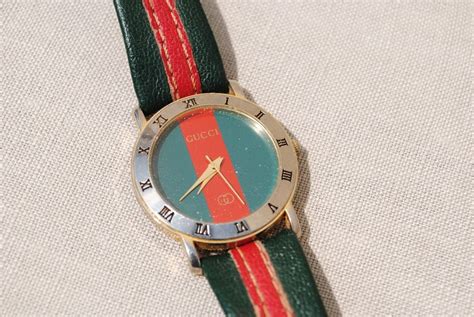 gucci green and red vintage.